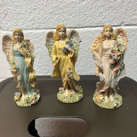 None Other - Elegant Angel Figurine Set - Multicolor